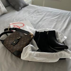 Blondo Vegas 2 Leather Booties